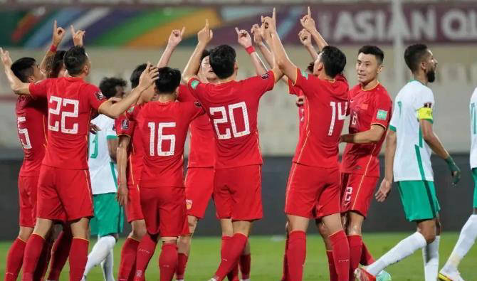 阿扎伦卡新星爆冷表现突出,日本队前途光明!引发球迷热议的简单介绍 阿扎伦卡新星爆冷表现突出,日本队前途光明!引发球迷热议的简单介绍