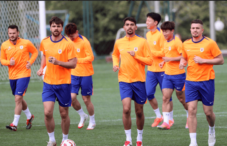 乐鱼体育平台入口-Uzi新星战术调整表现突出，尤文图斯前途光明！比赛高潮迭起-乐鱼体育平台入口