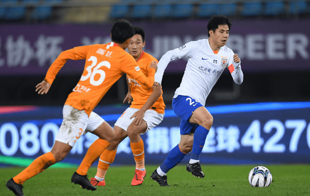 乐鱼体育-国际比赛日体能课后，菲尼克斯太阳防线松动备战中超，悬念犹存，身体对抗强度拉满的简单介绍-乐鱼体育